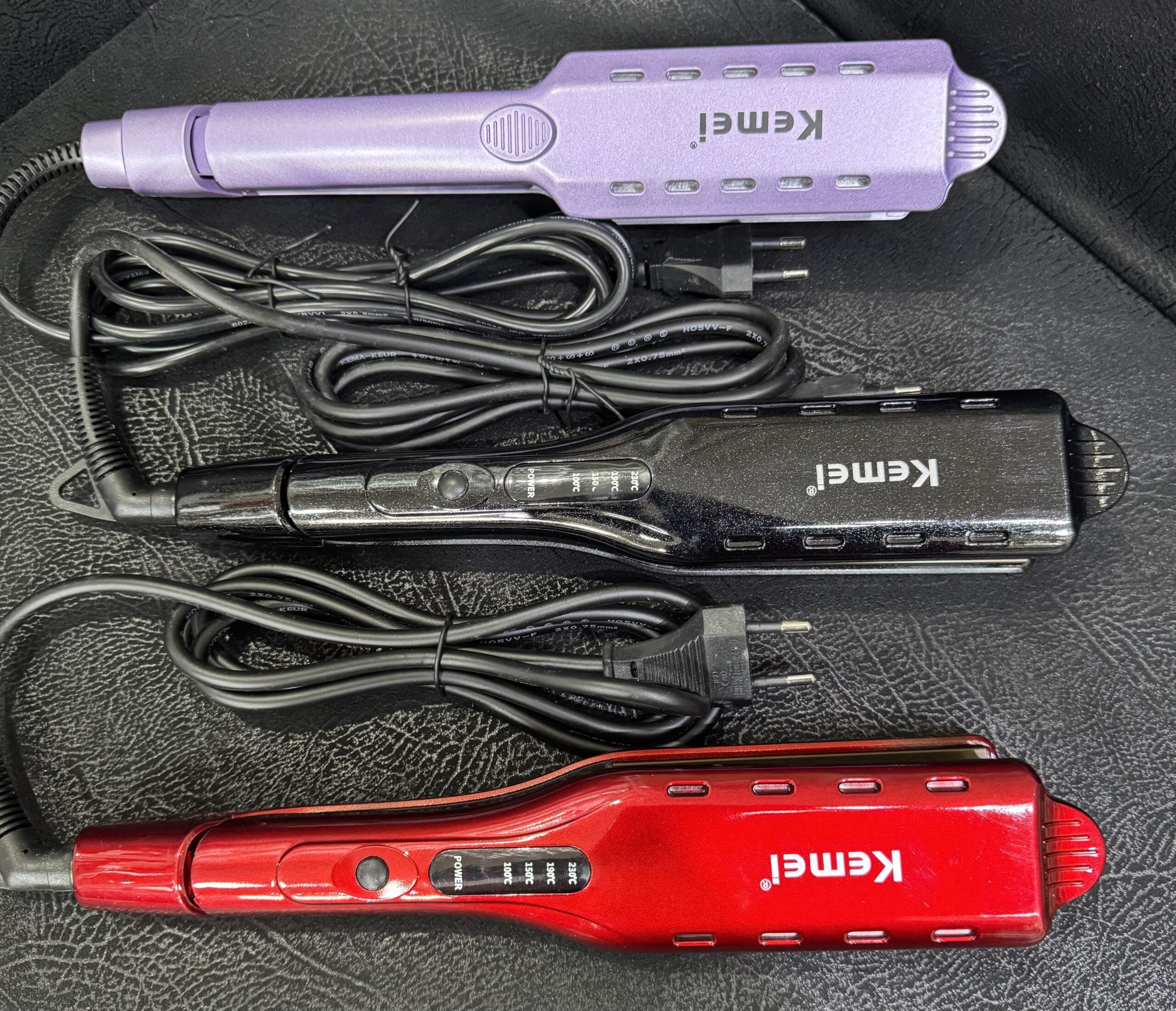 KEMEI STRAIGHTENER image 0