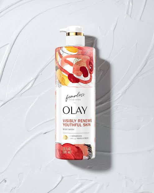 OLAY FEARLESS ARTIST SERIES VISIBLE RENEWS YOUTHFUL SKIN BODY WASH 20oz/591ml image 0
