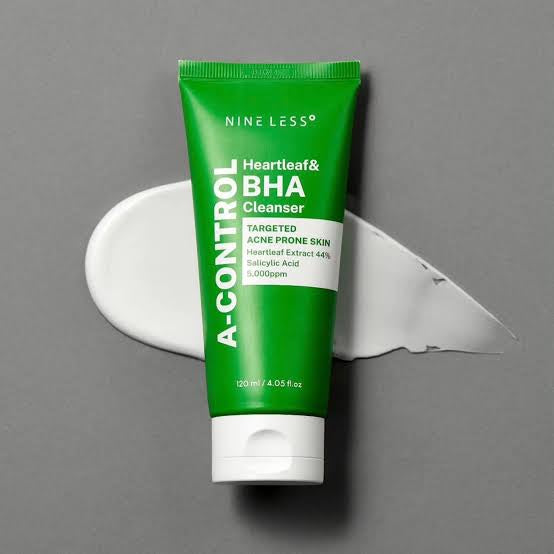 NINE LESS A-CONTROL HEARTLEAF & BHA CLEANSER 120ml/4.05oz image 0